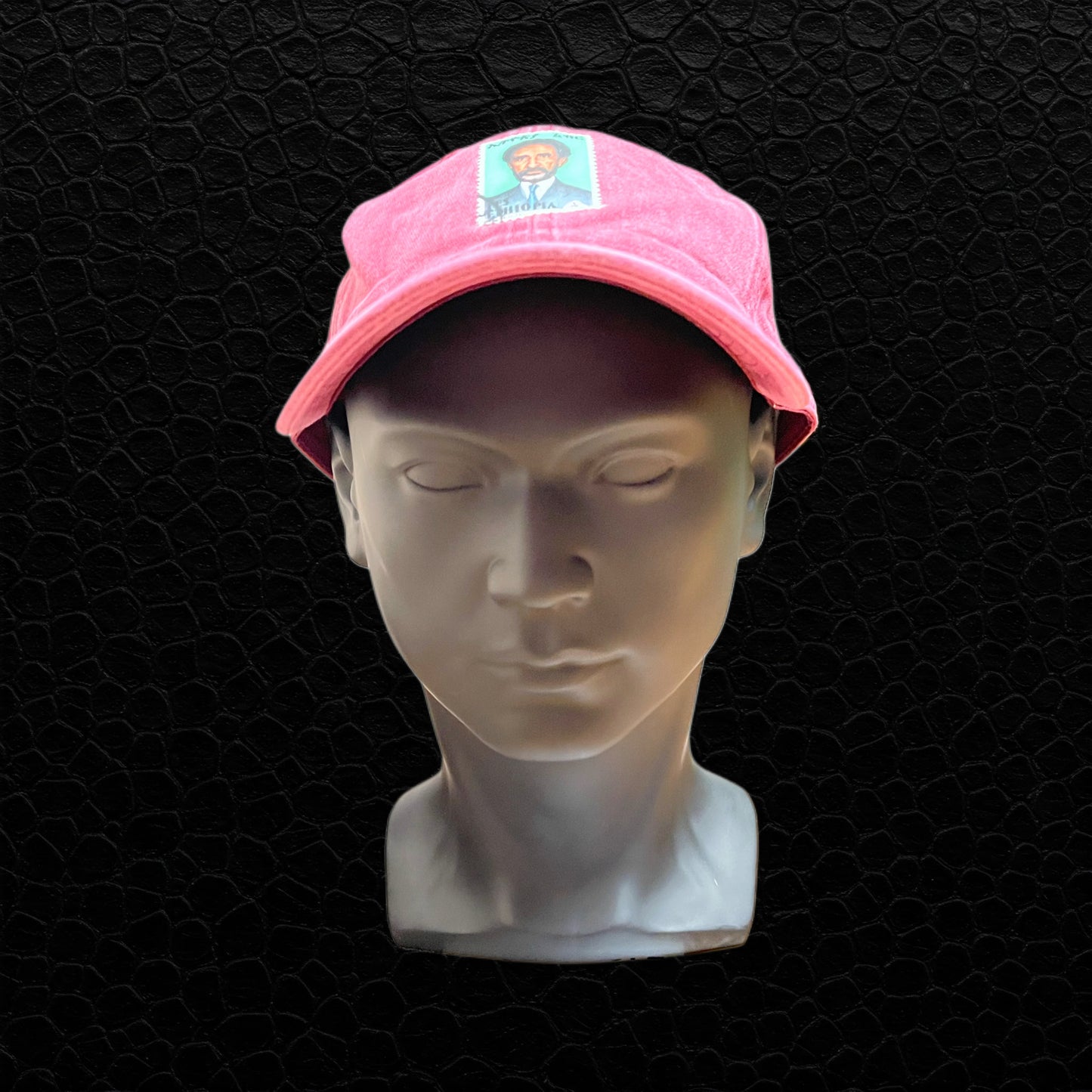 Selassie Cap – Rot | Vintage Streetwear mit afrikanischem Erbe