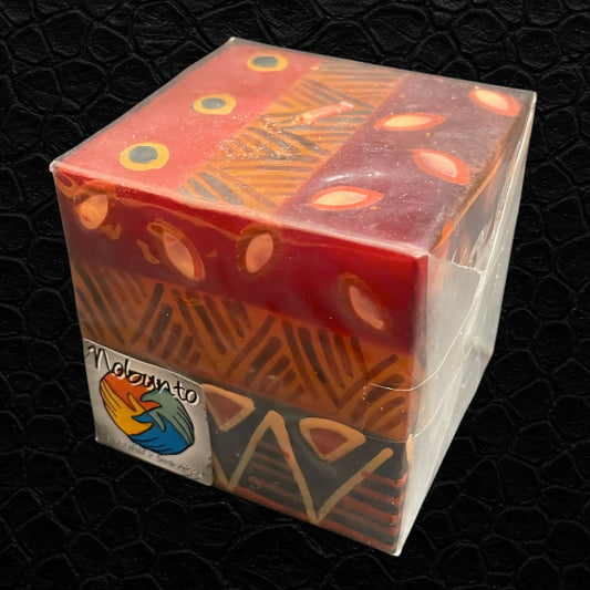 Nobunto Würfelkerze Bongazi – Afrikanische Kerze aus Südafrika, handbemalt & fair