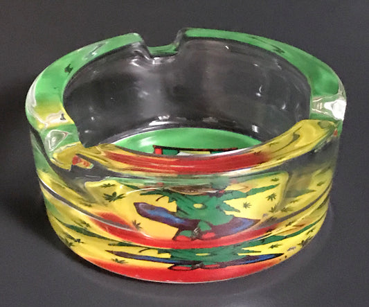 Gläserner Aschenbecher mit Cannabis-Motiv – Rund & farbenfroh