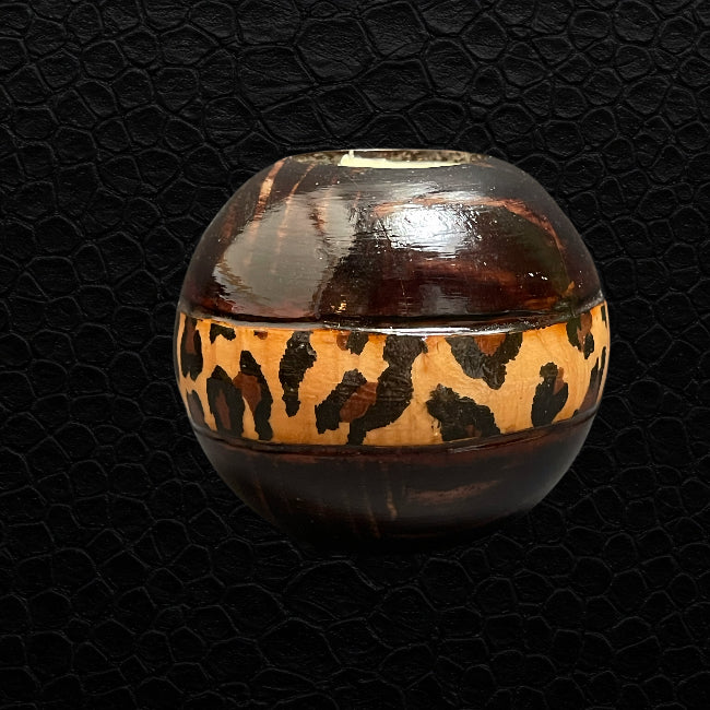 Kerzenhalter „Leopard“ aus Afrika – Handgefertigte Holzkunst aus Südafrika