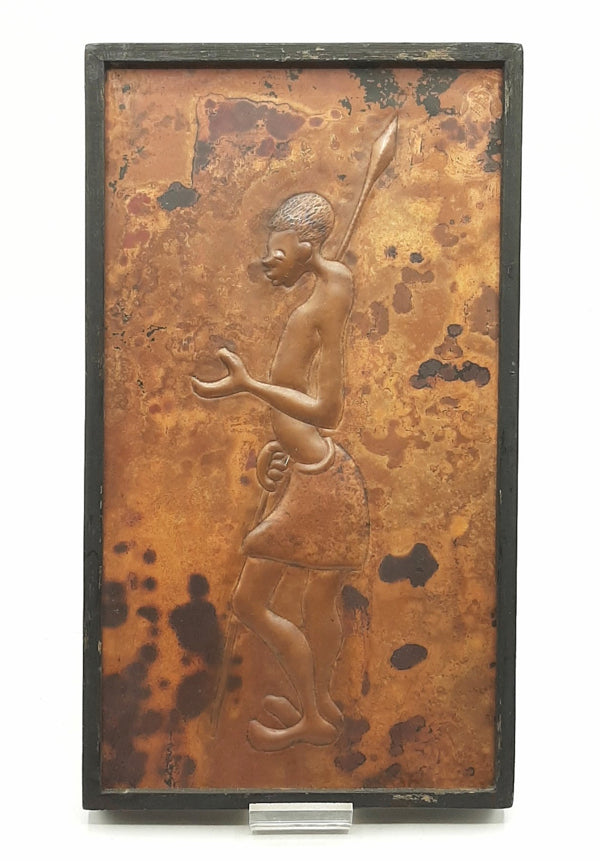 Kupferplatte Mann mit Stab – Afrikanische Kupfer Wandkunst aus dem Kongo