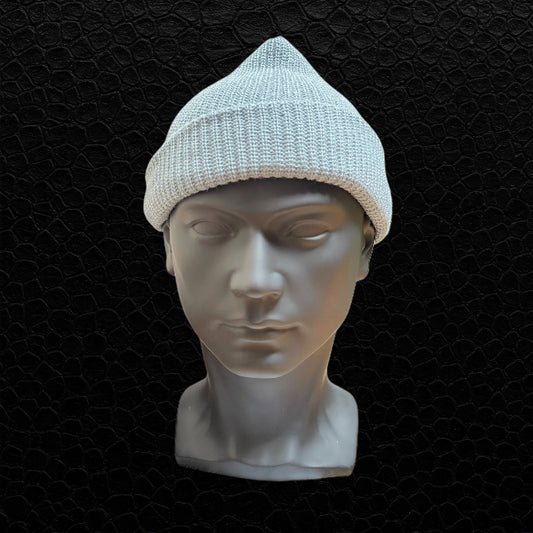 Strickmütze Hellgrau – Stilvoll durch den Winter