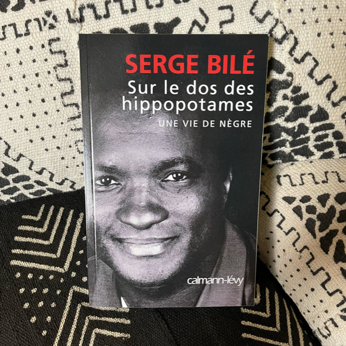 Sur le dos des hippopotames