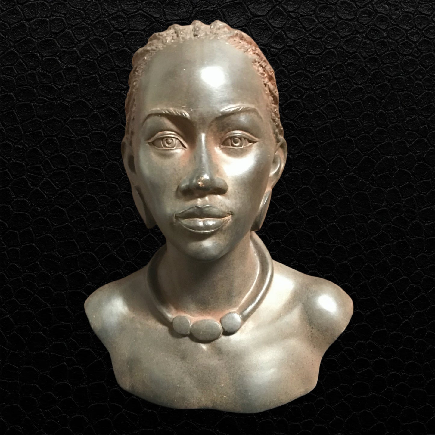 Elegante Afrikanische Frauenbüste