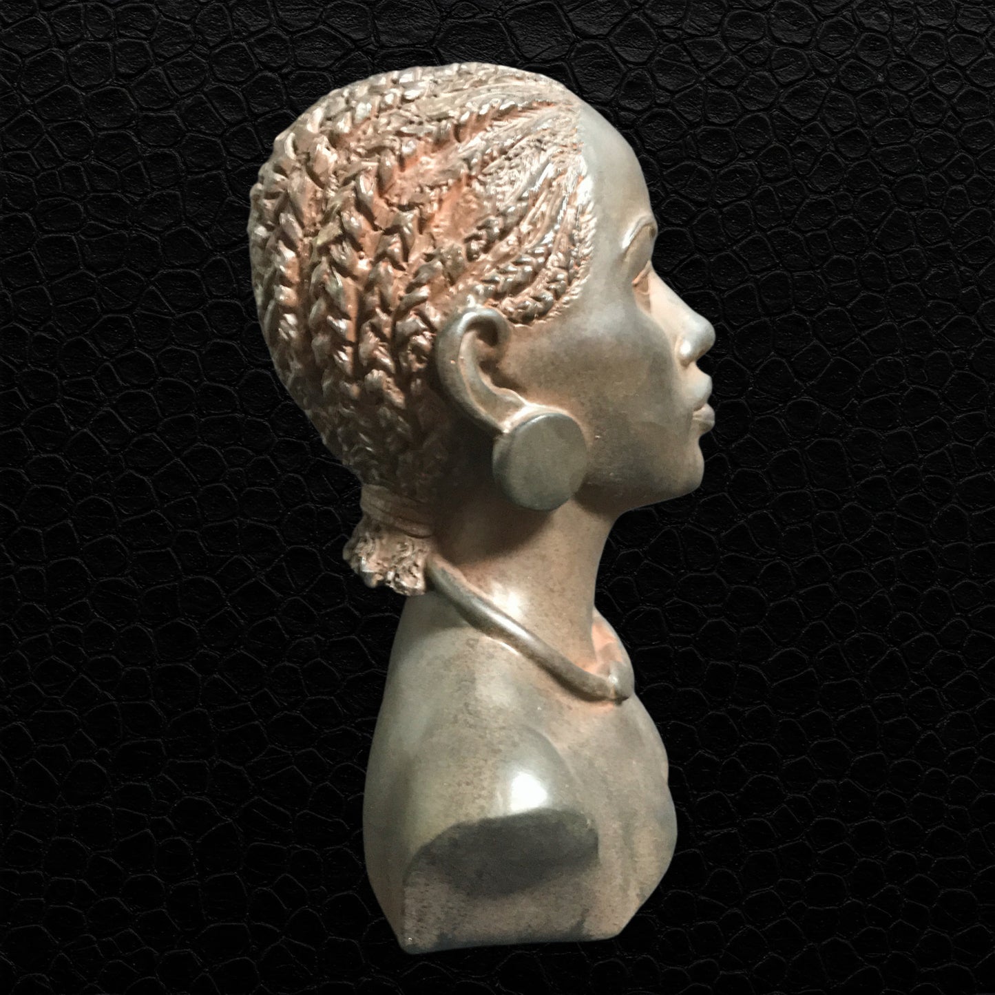 Elegante Afrikanische Frauenbüste