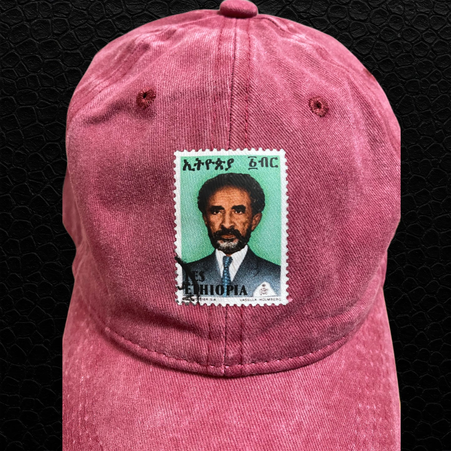 Selassie Cap – Rot | Vintage Streetwear mit afrikanischem Erbe