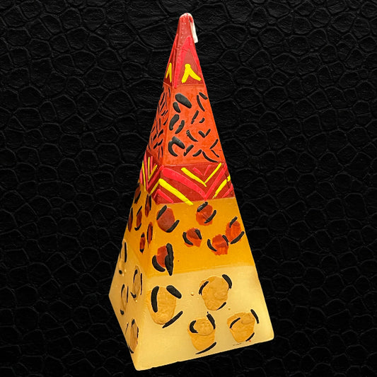 Nobunto Pyramidenkerze Uzima