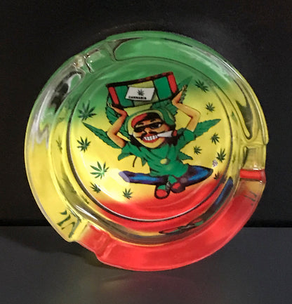 Gläserner Aschenbecher mit Cannabis-Motiv – Rund & farbenfroh