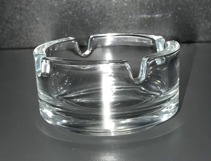 Neutraler Glas-Aschenbecher von Paşabahçe – Zeitlos & vielseitig