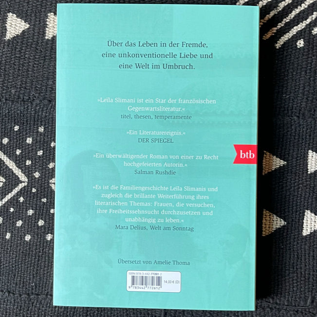 Rückenansicht des Buches „Das Land der Anderen“ von Leila Slimani bei King Jah