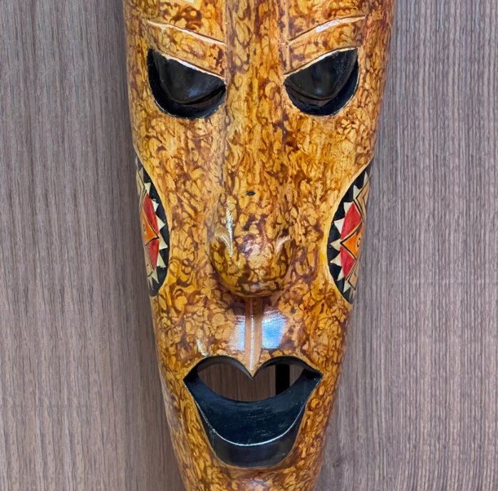 Lombok-Holzmaske 50 cm – Handgeschnitzte Wandmaske aus Mahagoni