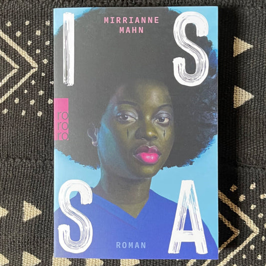 Issa | Mirrianne Mahn
