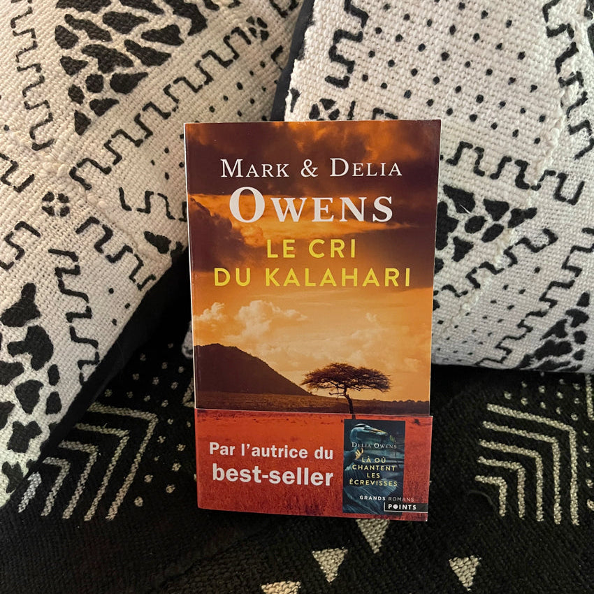 Détail de la couverture du récit « Le cri du Kalahari » sur le désert du Botswana