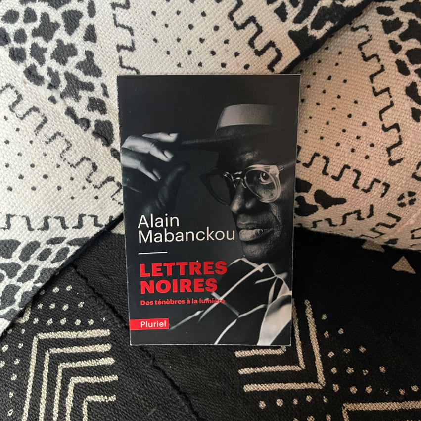 Lettres noires : des ténèbres à la lumière