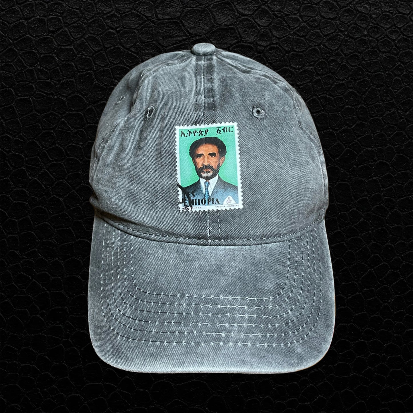 Selassie Cap – Gris | Streetwear Vintage avec Héritage Africain