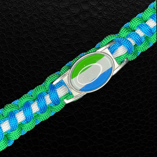 Überlebensarmband Sierra Leone Paracord geflochten Grün Blau Weiß U-Schnalle 150 kg Zugfestigkeit